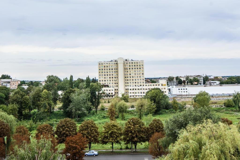 Луцьк Готель Світязь ルーツィク エクステリア 写真