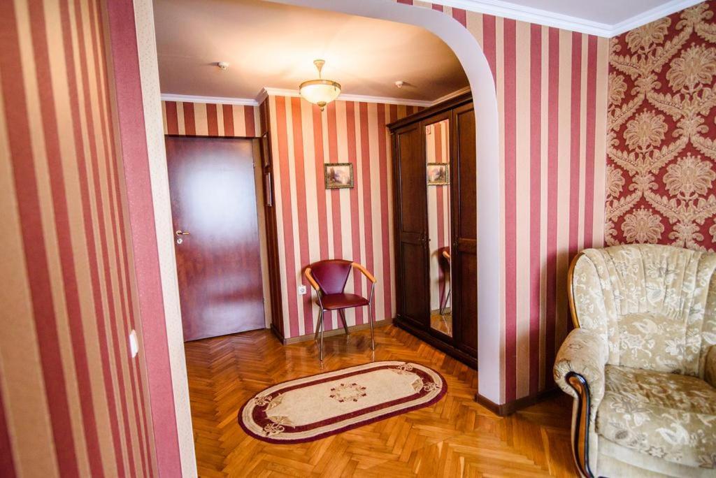 Луцьк Готель Світязь ルーツィク エクステリア 写真